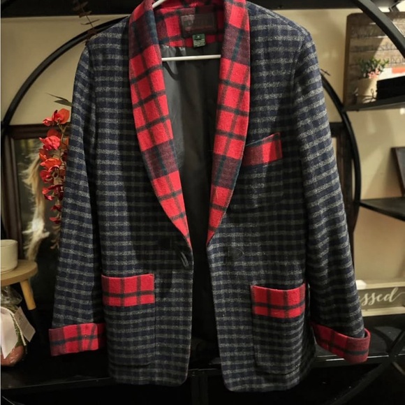 Lauren Ralph Lauren Jackets & Blazers - Lauren Ralph Lauren ladies Jacket/Blazer
SZ: Med
Black, red, white